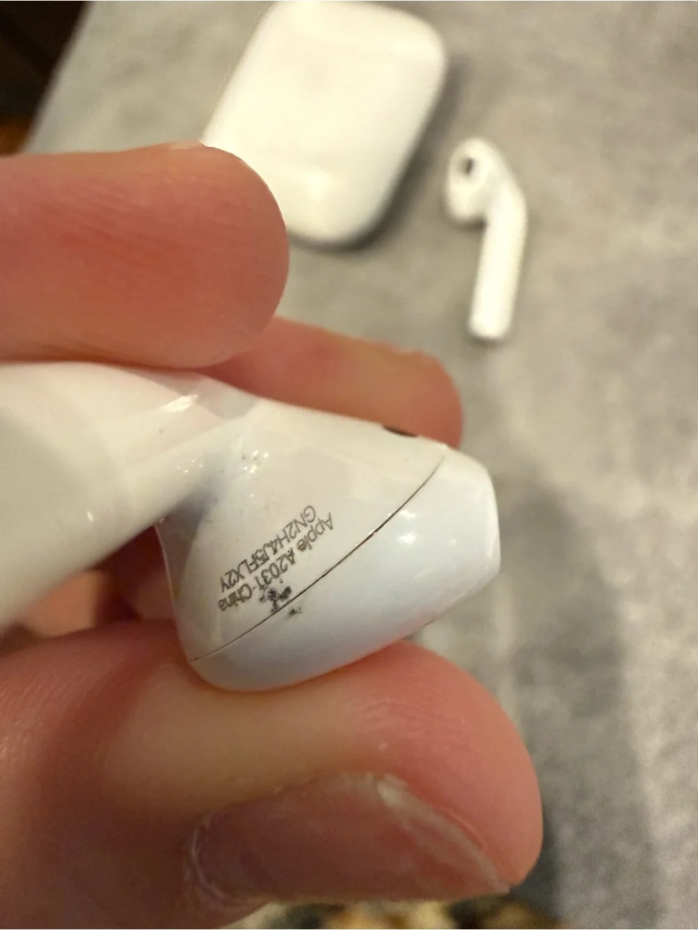Apple White Earbud Charging Case